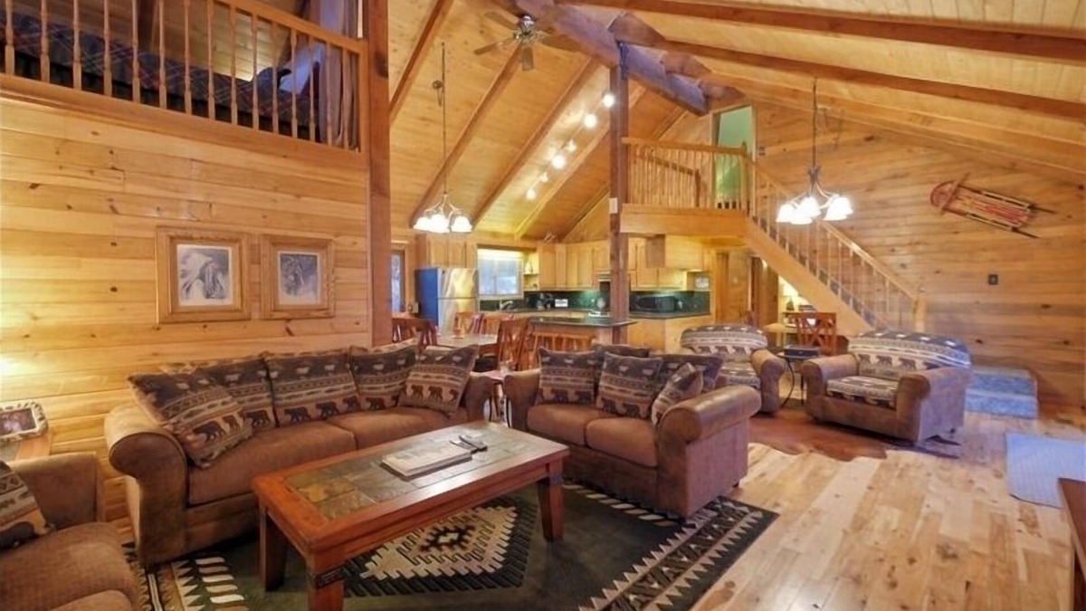 Ptarmigan Mountain House | Great House w/Huge Deck & Hot Tub by Factory Outlets & Free Shuttle 6 Ski Areas