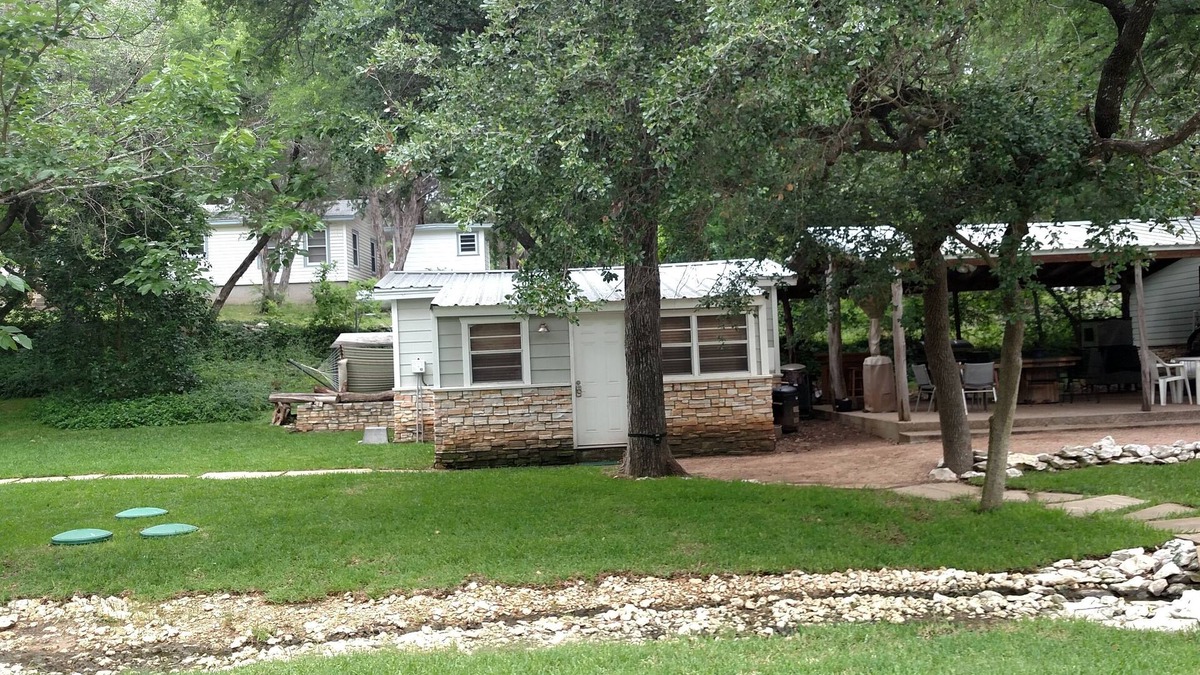 Clifton House | Great 'Lake House #2' Just Yards From Marina & Lake Access