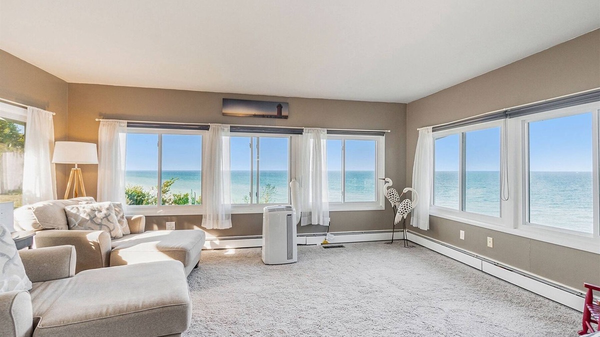 Glenn Haven Shores House | Great Lakes Escape | Surreal Lakeview Getaway | Private Beach Access | Hot Tub