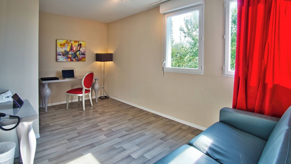 Mouguerre Hotel | Great Locale in Biarritz! Free Parking, Near Remparts de Mousserolles