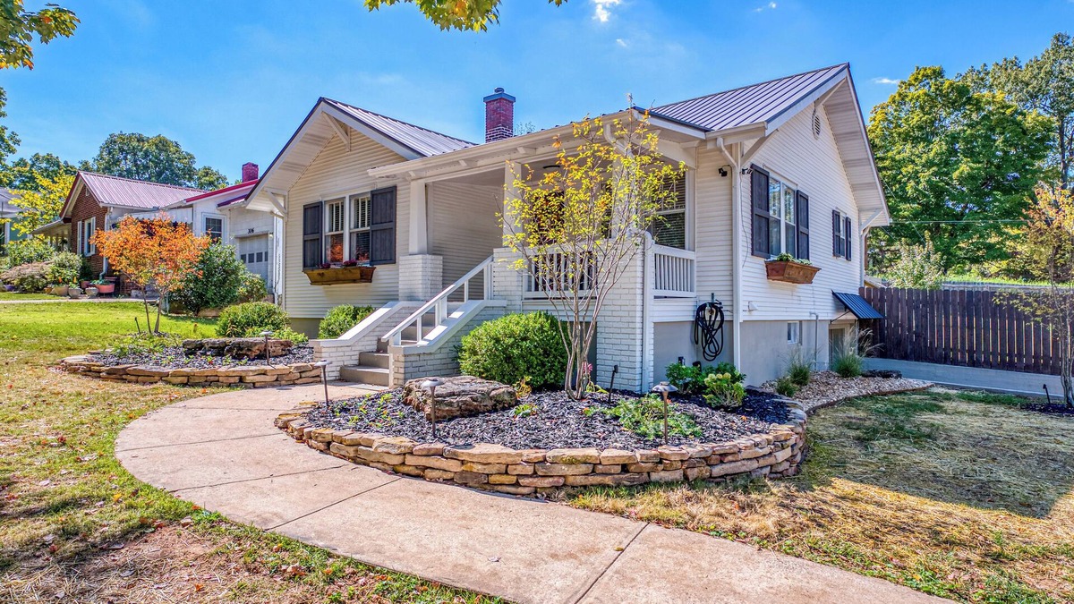 Harrison House | Great location just two minutes from downtown square with a Hot Tub!