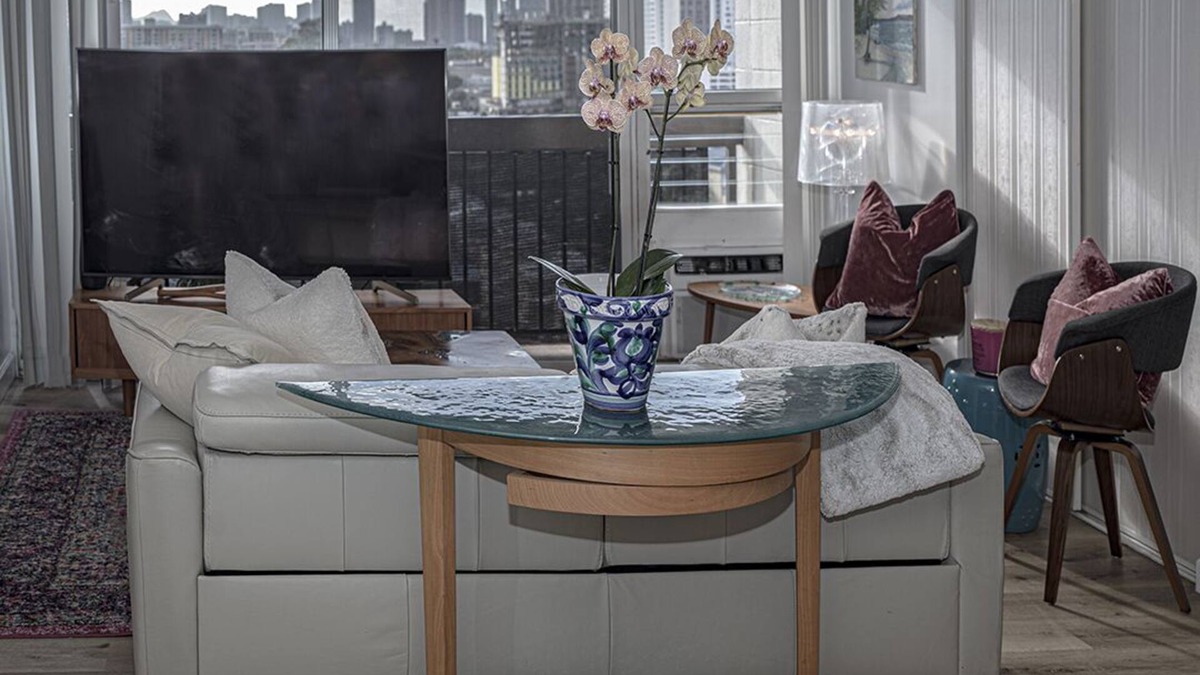 Kalihi - Palama Condo | Great Location to the hospitals: 2 bed 1 bath Fully furnished.