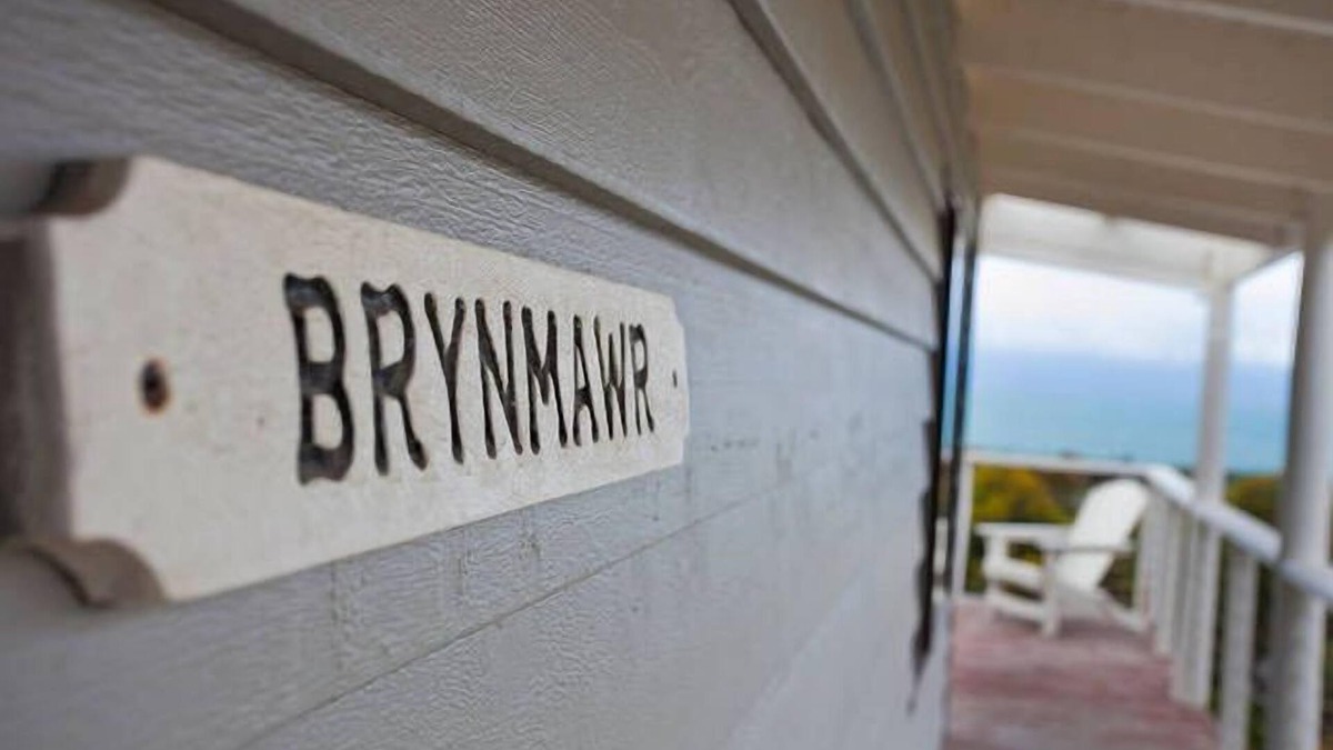 Fairhaven House | Great Ocean Road, Fairhaven holiday house, ocean views and pet friendly.