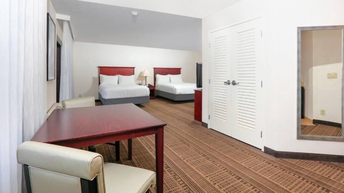 Santa Maria House | Great Relaxing Overnight Stay! Relaxing Unit! Enjoy Pool Access and Free Parking