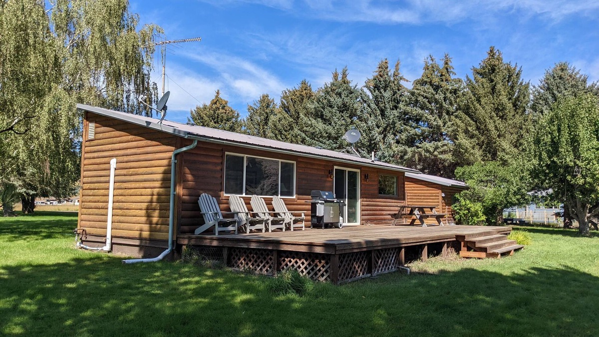Cascade Cabin | Great river access for boat or wade fishing and a quite river spot.