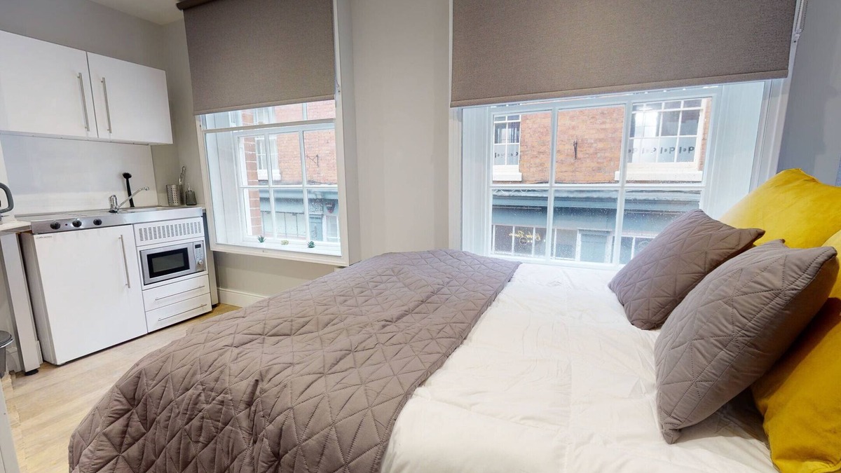 Coventry City Centre Apartment | Great self contained studio