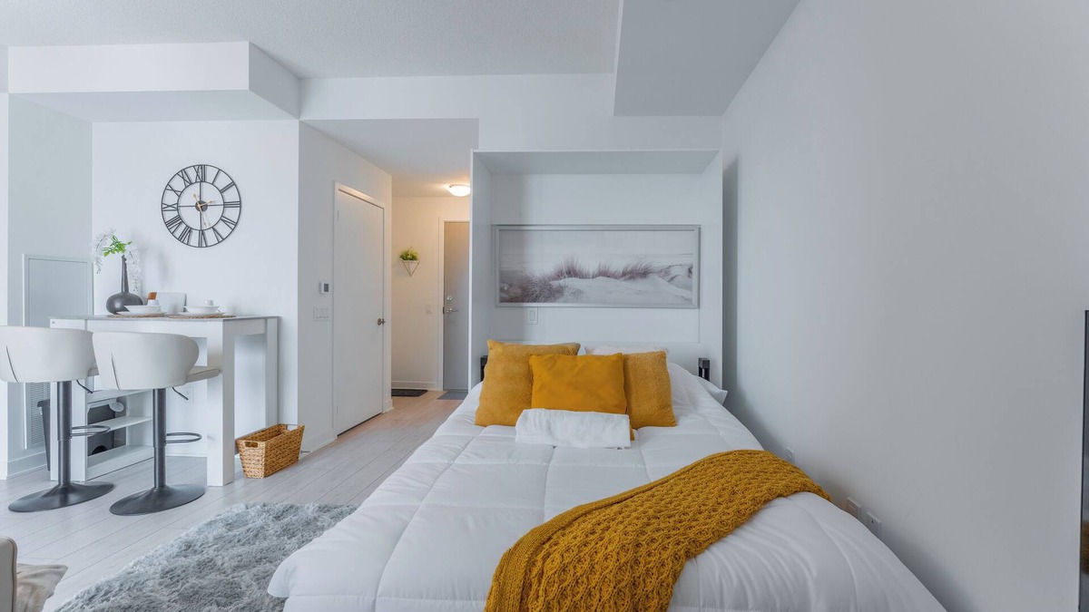 Fletchers Creek South Apartment | Great Stay | Modern New Studio Retreat | Brampton