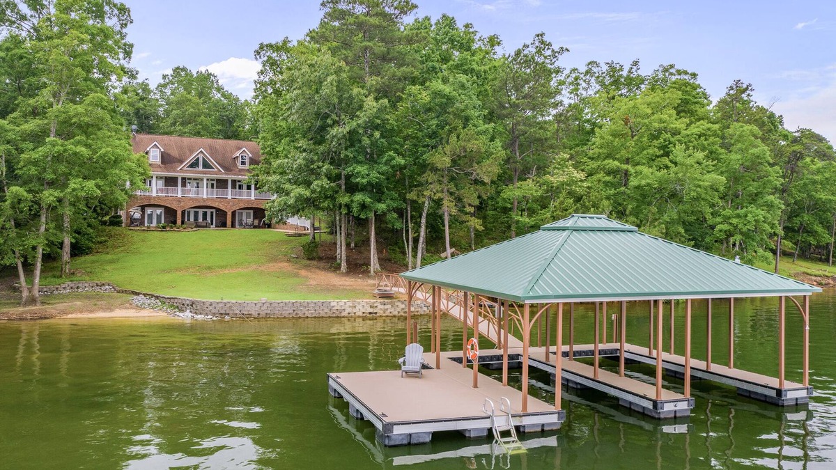 Stoney Point Landing House | Great Views: 5 BR, 4.5 BA House in Double Springs, Sleeps 18