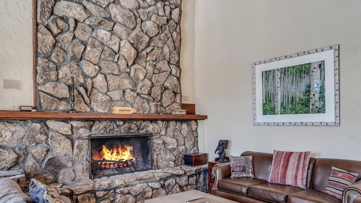Snowmass Village House | Great Views! Minutes to Snowmass Village! Large Fire Pit. 5 Bedrooms & 5 Baths!