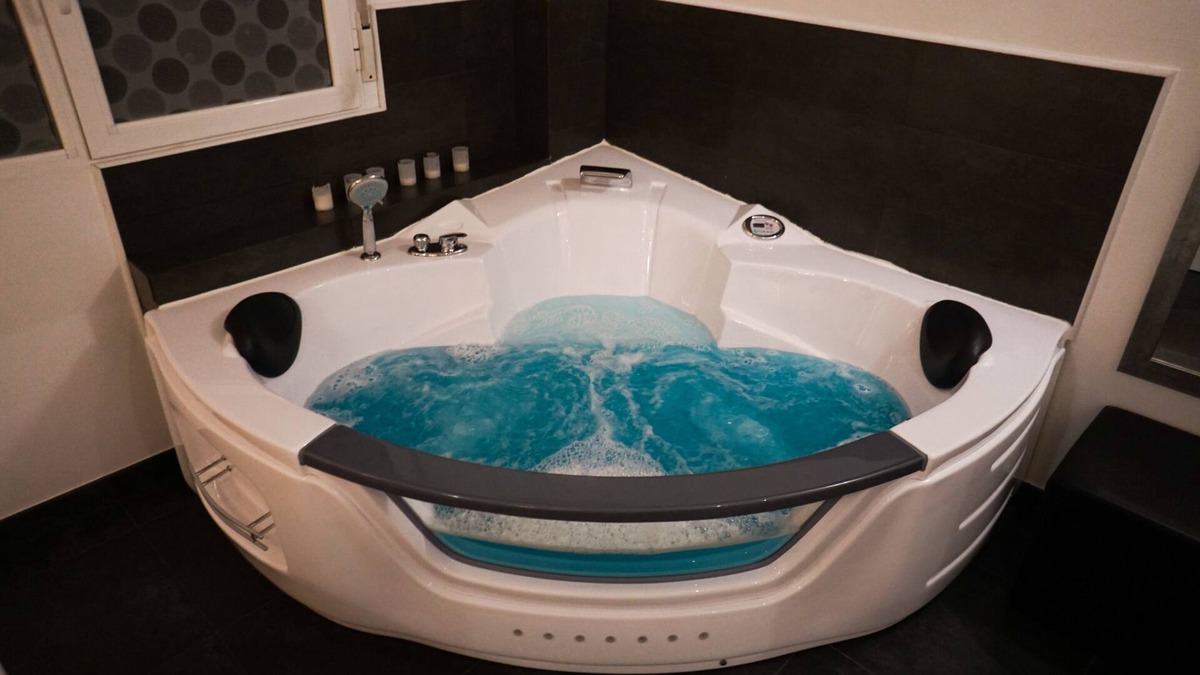 Arenas de San Pedro Apartment | Gredos Loft Apartment (with jacuzzi)