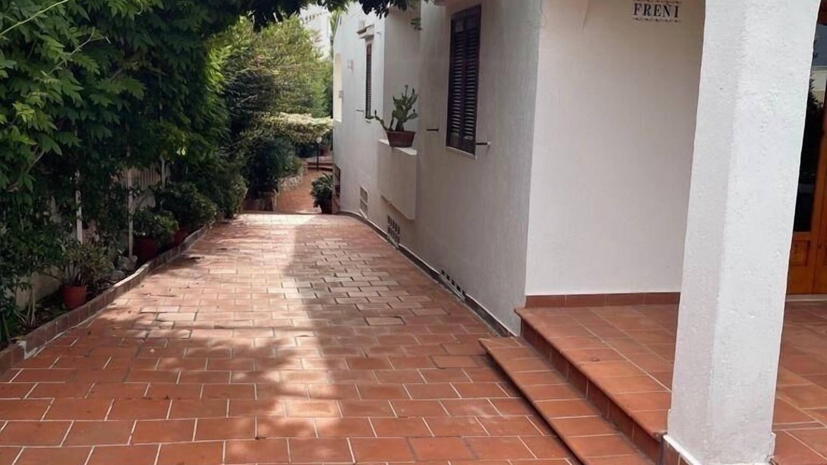 Rosa Marina Villa | Greek/Mediterranean style villa of 200 sqm, with elegant interiors, family friendly
