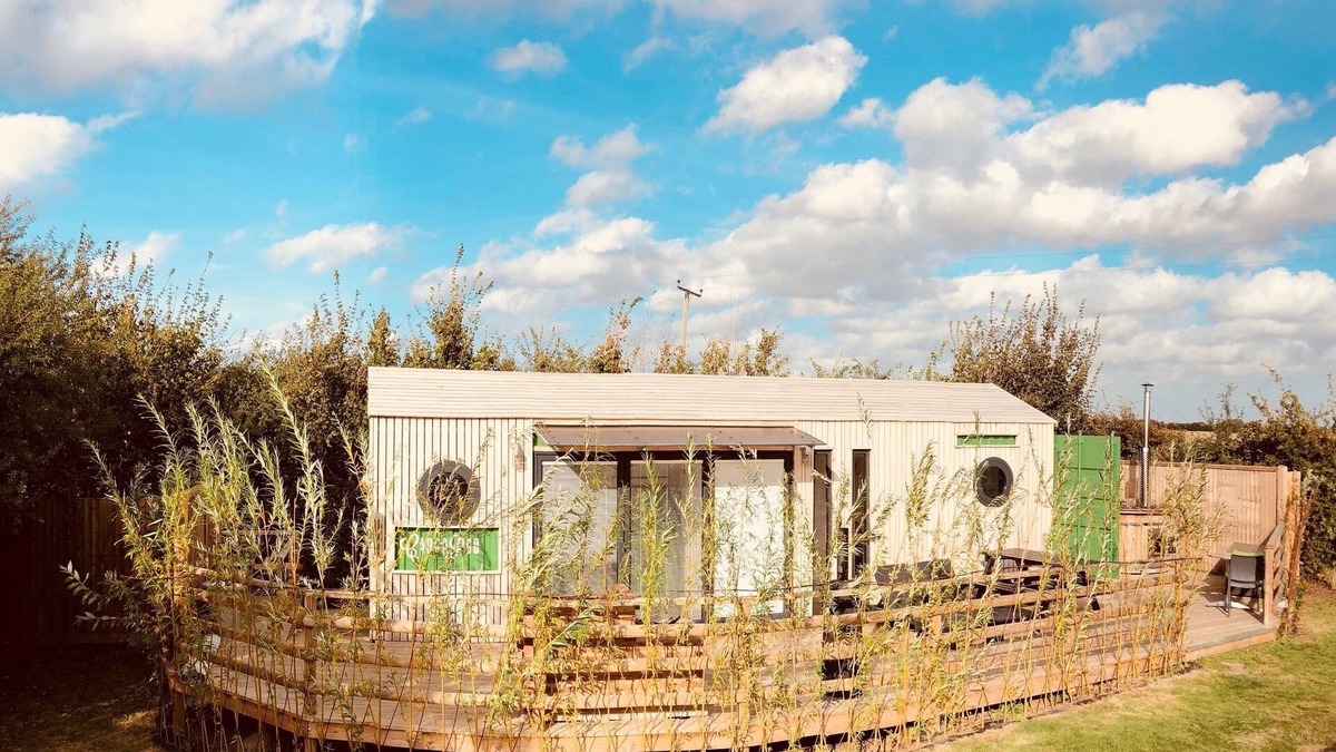 Brightlingsea Cottage | Green CargoPod - sleeps 2 adults only or 2 adults and 2 kids