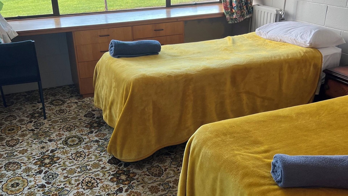 Temuka House | Green Hayes Estate Rentals - R4 Magnolia House in a quiet country setting