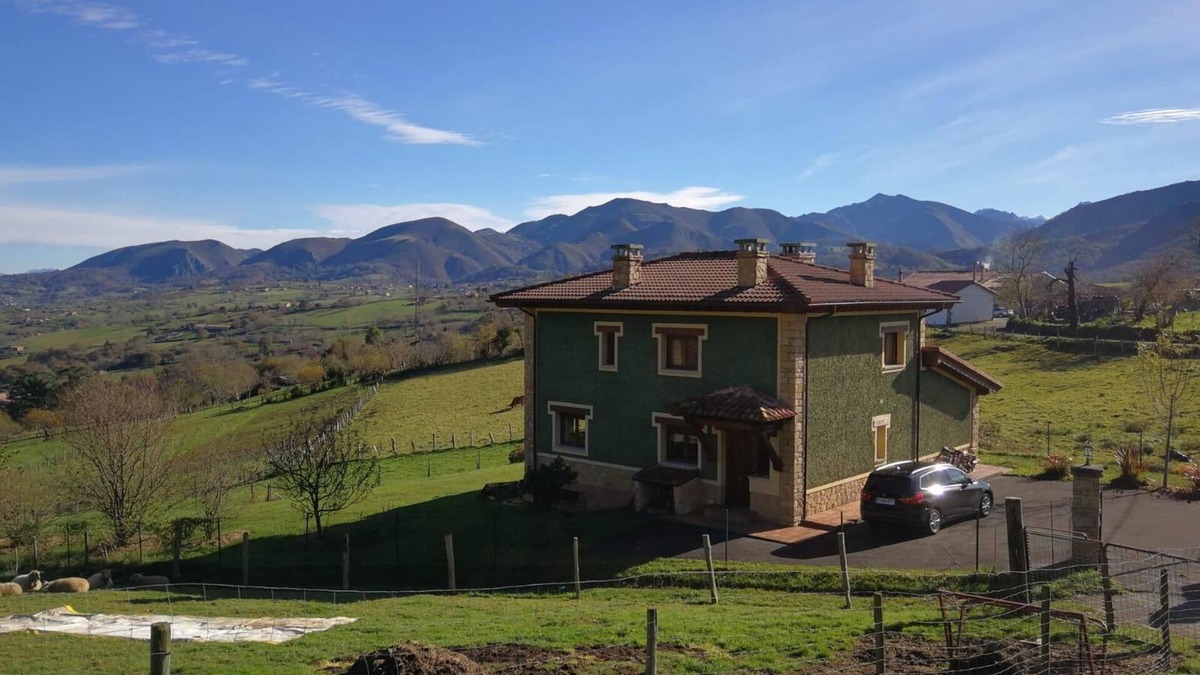 La Llana House | Green House of Bierces