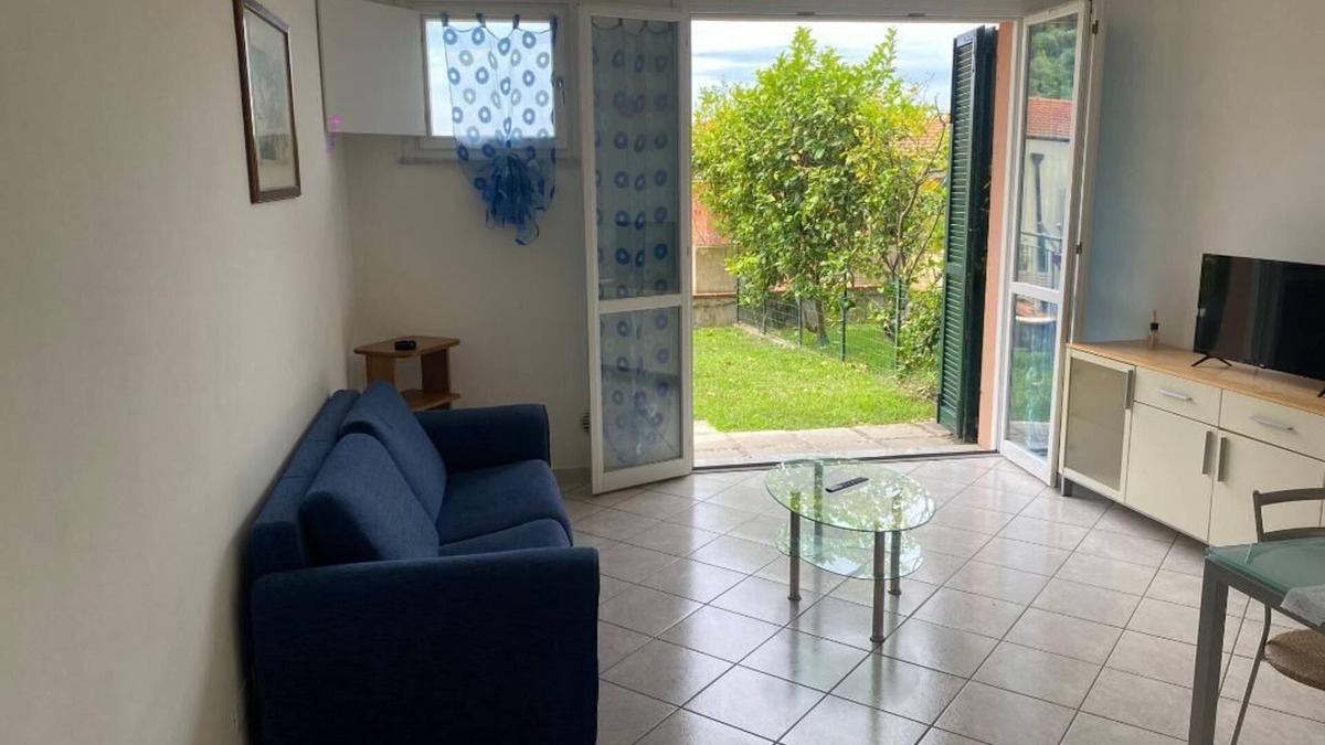 San Terenzo Apartment | Green Oasis 2