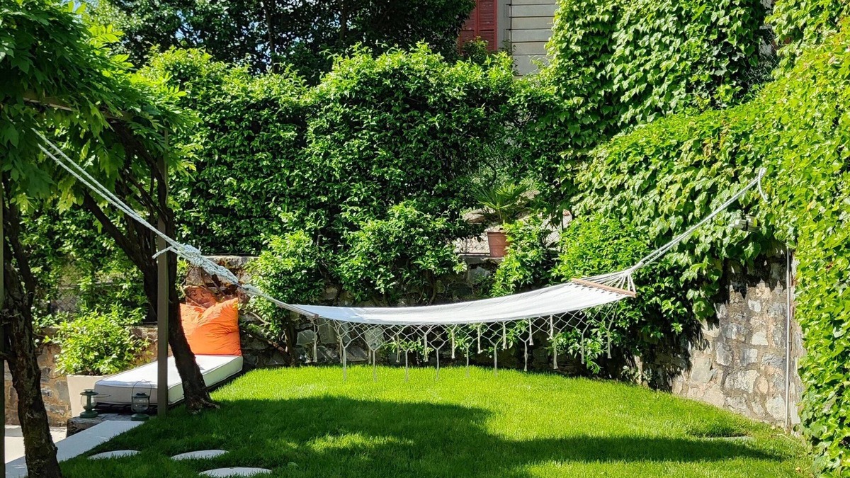 Lovere House | Green Oasis on Lake Iseo - House with Garden and Terrace 1 Minute from the Water