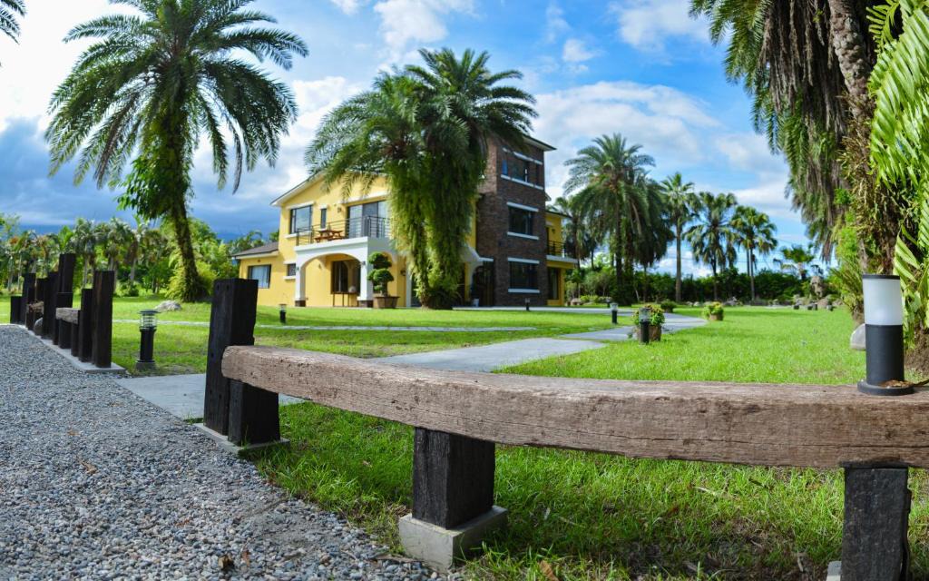 Shoufeng House | Greenfield Villa