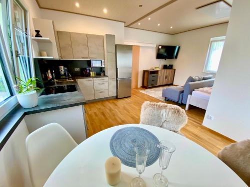 Klagenfurt am Woerthersee Apartment | GreenHouse with Aircondition and Garden