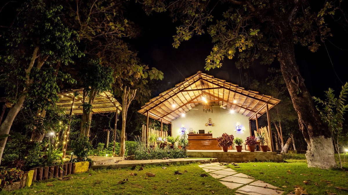 Sarangpur Hotel | Greenscape By Beyond Stay Madhai