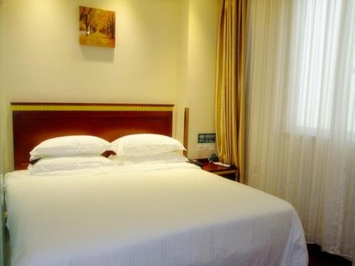 Xishan Qu Hotel | GreenTree Inn JiangSu WuXi DongTing Leather City Express Hotel