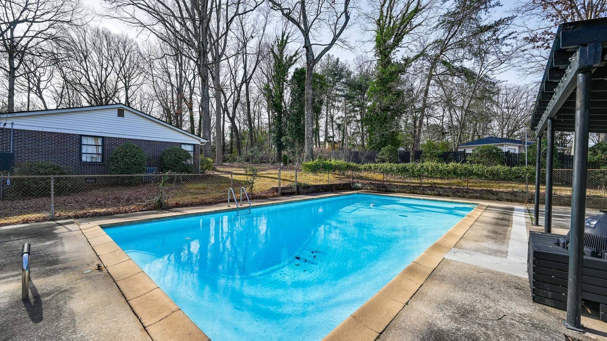 Wade Hampton House | Greenville Home w/ Private Pool: 7 Mi to Downtown