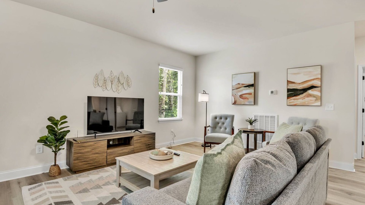 Greer House | Greer Charm: Pet-Friendly 2BR with Fire Pit