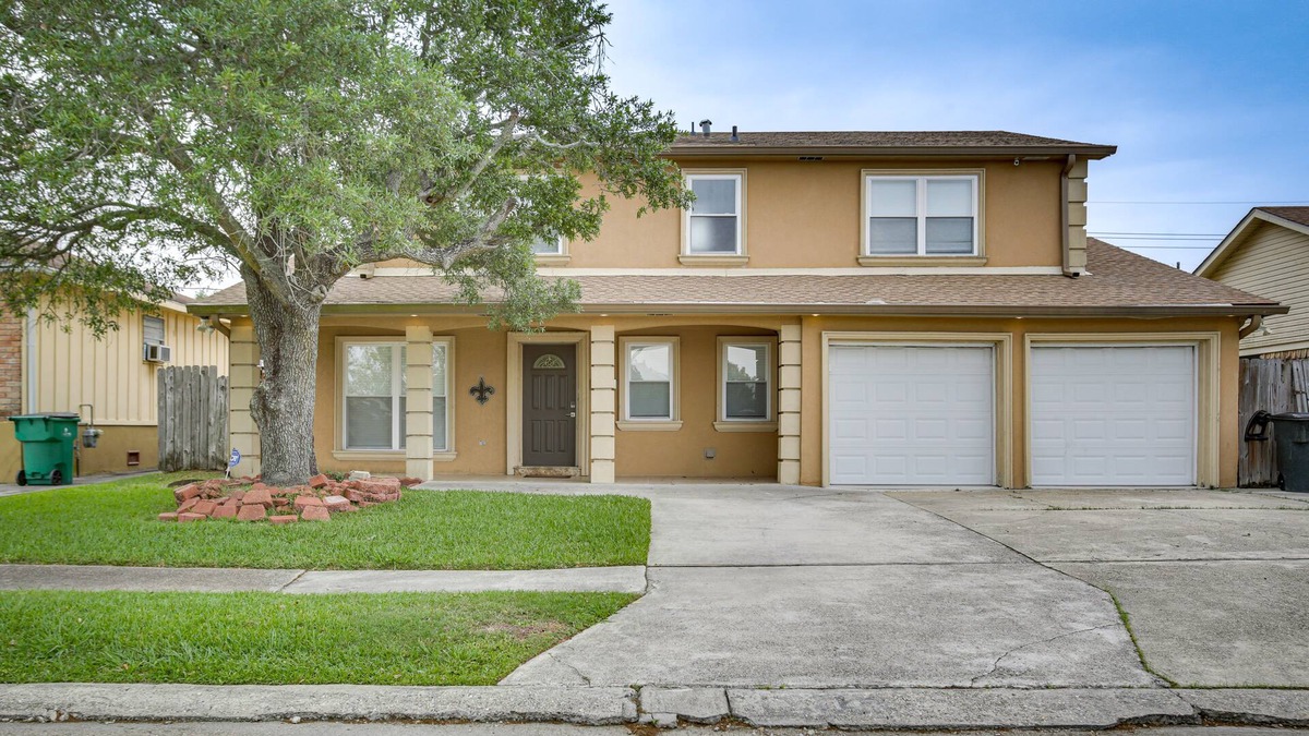 Timberlane House | Gretna Vacation Rental w/ Fire Pit & Backyard!