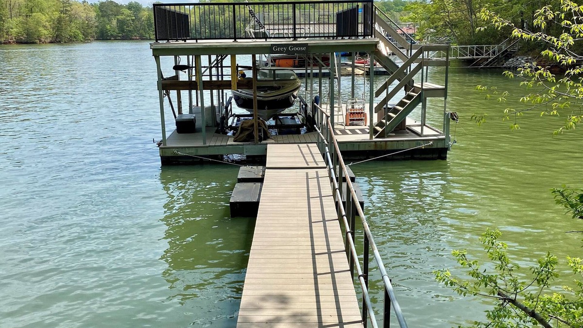 Dawsonville House | Grey Goose on Lake Lanier with Deep Water Dock