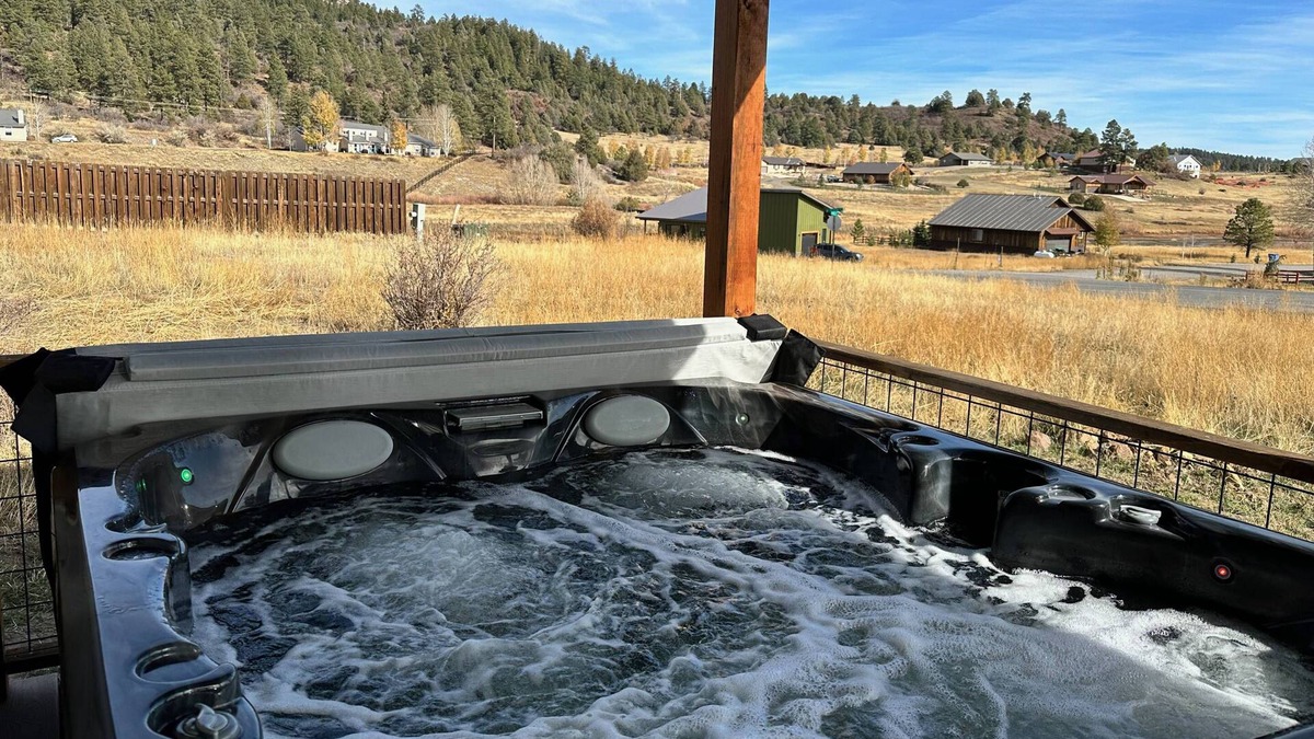Pagosa Highlands House | Grey Rock Cottage: Hot Tub, Pet-Friendly, Mountain Views, Near Lake and San Juan National Forest!