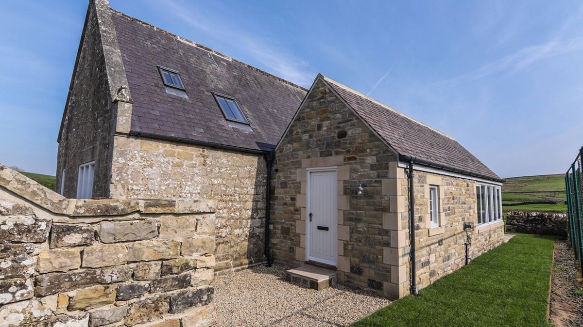 Hexham Cottage | GREYSTEAD INSTITUTE, pet friendly, with open fire in Bellingham