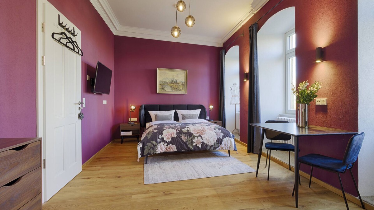 Rottenbauer Apartment | Grimm's Schlossapartments - Brave little tailor