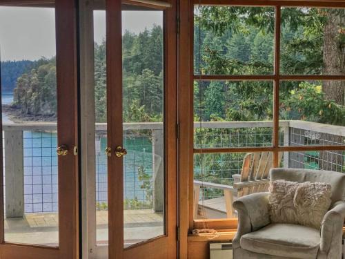 Eastsound House | Grindstone Harbor House Luxury Beachfront Estate