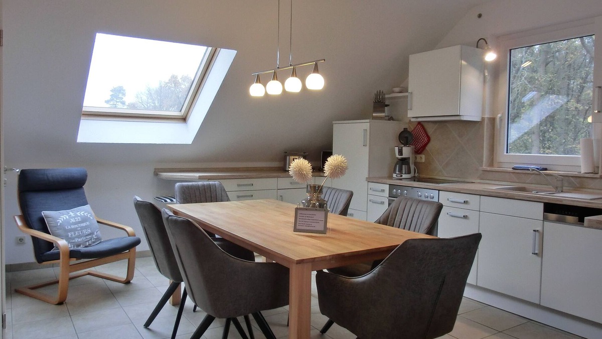 Graal Mueritz Apartment | Große, Komfortable 3 Zi.-fewo für 4 Pers., nur 700 m bis zum Strand, mit Wlan