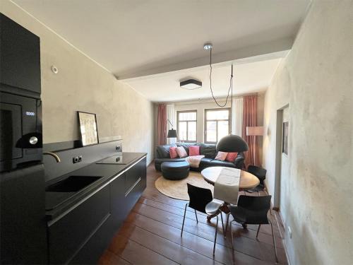 Weissenfels Apartment | Große Wohnung in Marktnähe