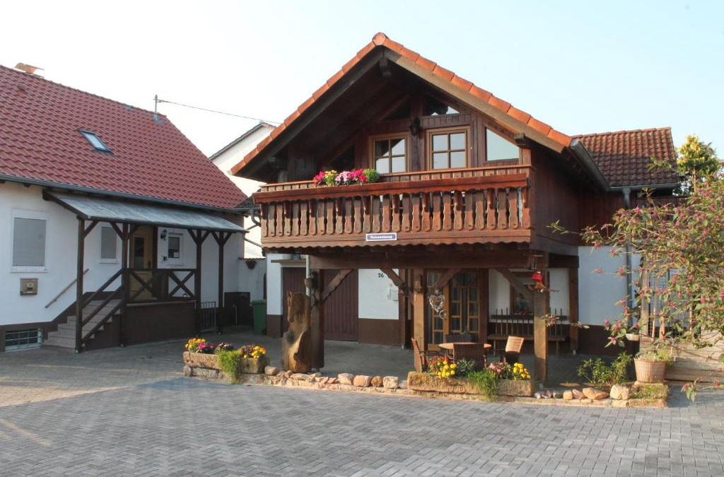 Effolderbach House | großes & gemütliches Ferienhaus 100qm - 2 Balkone, große Terrasse, W-LAN und Parkplatz