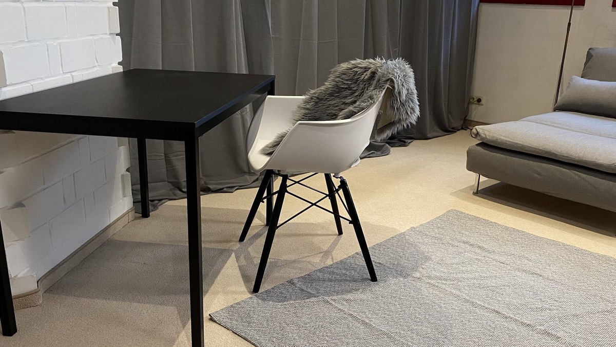 Rastede Apartment | Großzügige Ebenerdige Ferienwohnung, Ruhig Gelegen