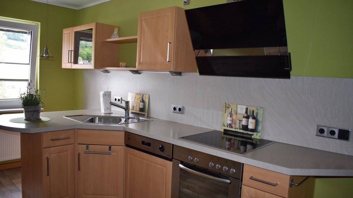 Affoldern Apartment | Großzügige Ferienwohnung am Affolderner See im 1. OG