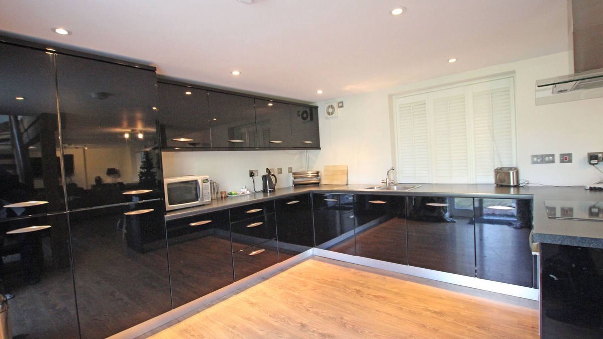 Denton House | Grooms Cottage - Countryside Cottage near one of the top restaurants in Kent!