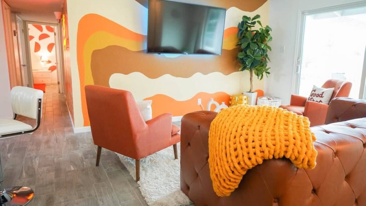 Camelback East House | Groovy Getaway - 70s themed house!