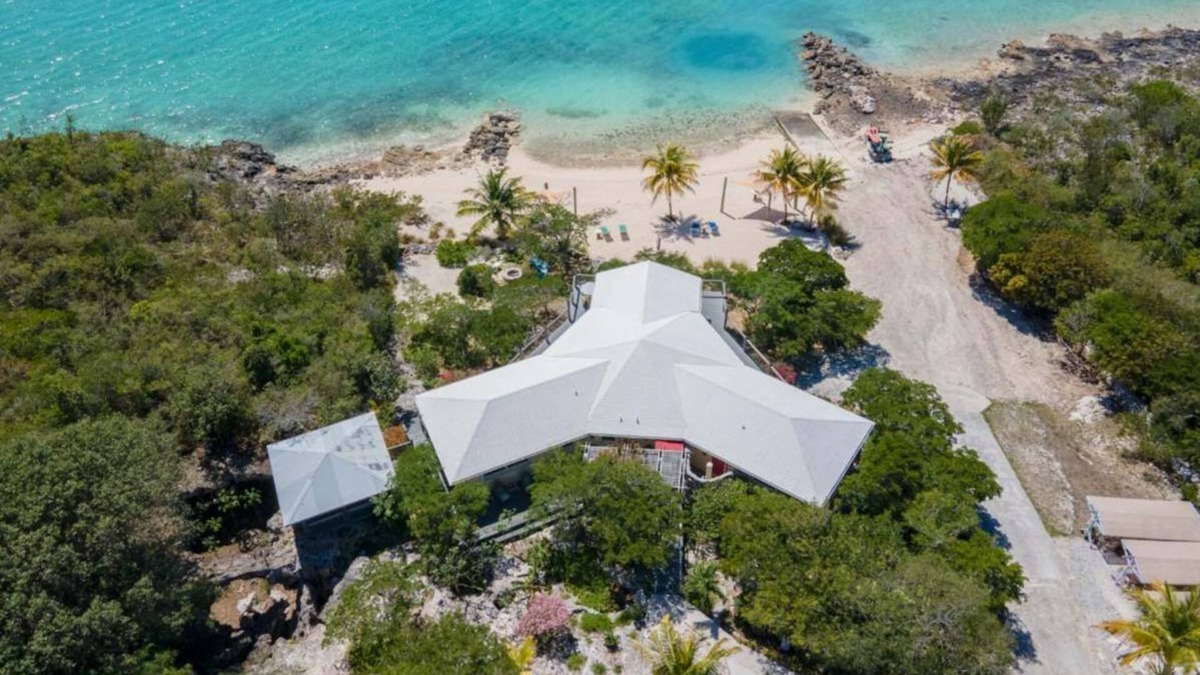 Salt Pond House | Grotto Bay: 5BR Villa w/Private Beach