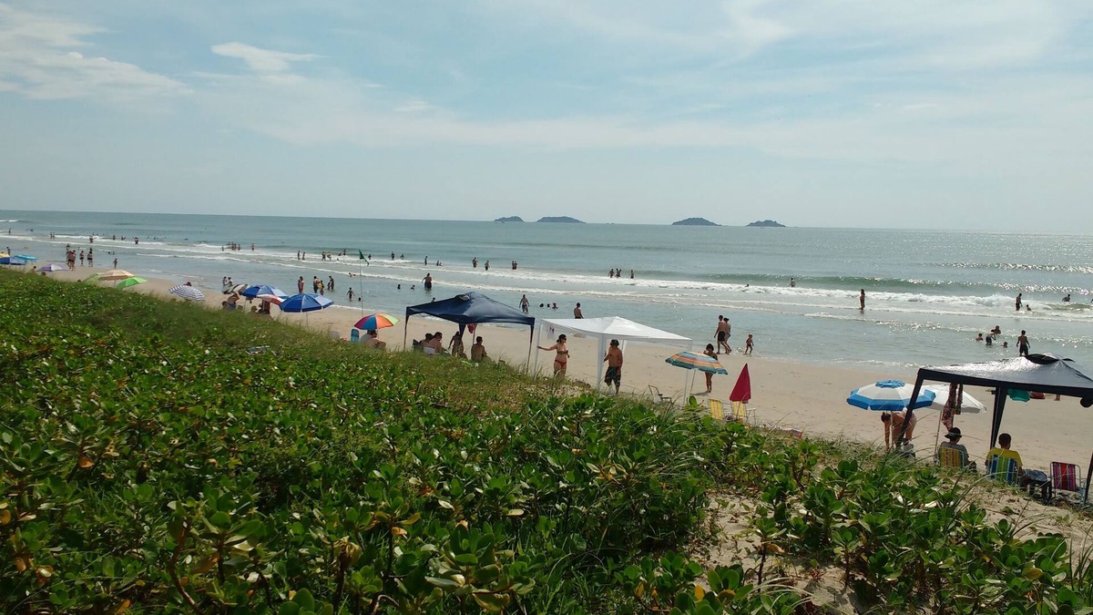 Praia do Ervino Apartment | Ground floor apartment with three bedrooms 100 meters from the sea.