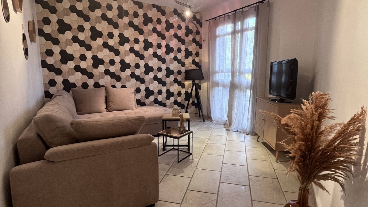 Grossa Apartment | Ground floor apartment of a villa in Grossa - near Campomoro