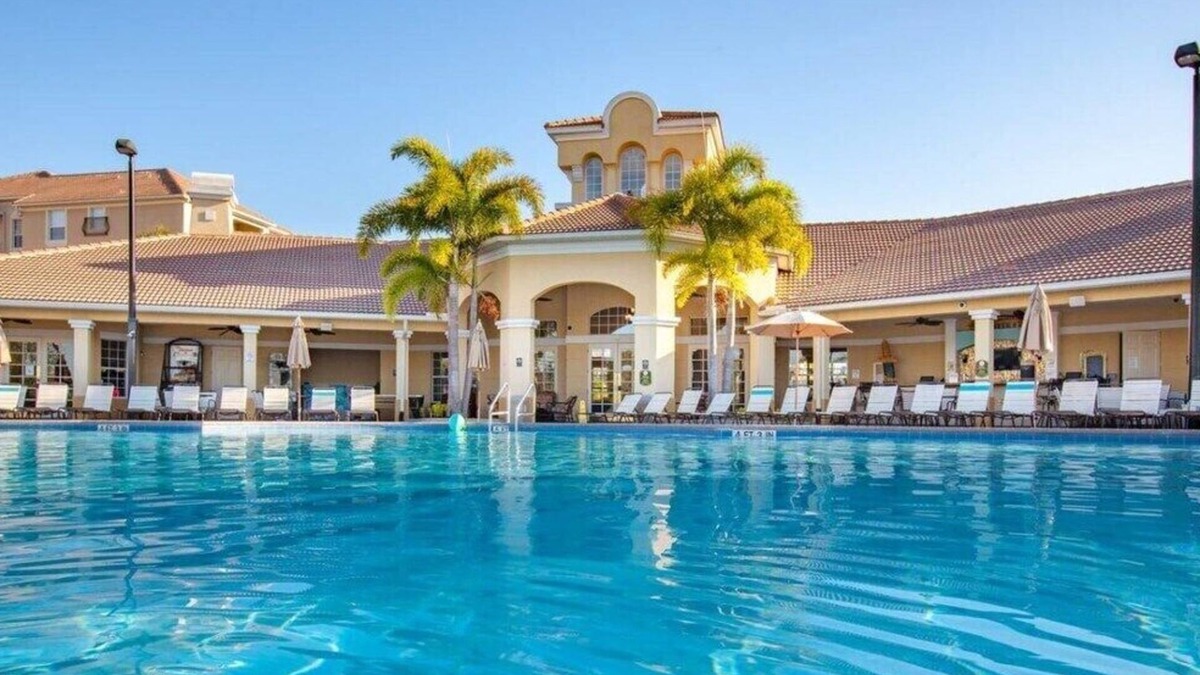 Florida Central Atlantic Coast Condo | Ground Floor Condo Near Disney | Pools, Gym, Patio