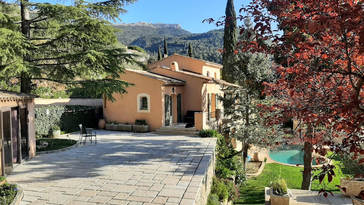 Toulon Other | Ground floor, pool, pool house, close to the beach - sleeps 3 - Air-conditioned