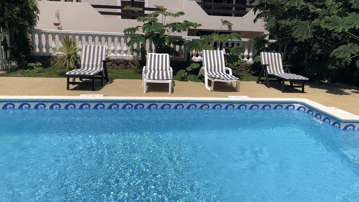 Afa House | GROUND FLOOR T3 for 4 persons with swimming pool 13,5x6 air-conditioned. 2 BEDROOMS