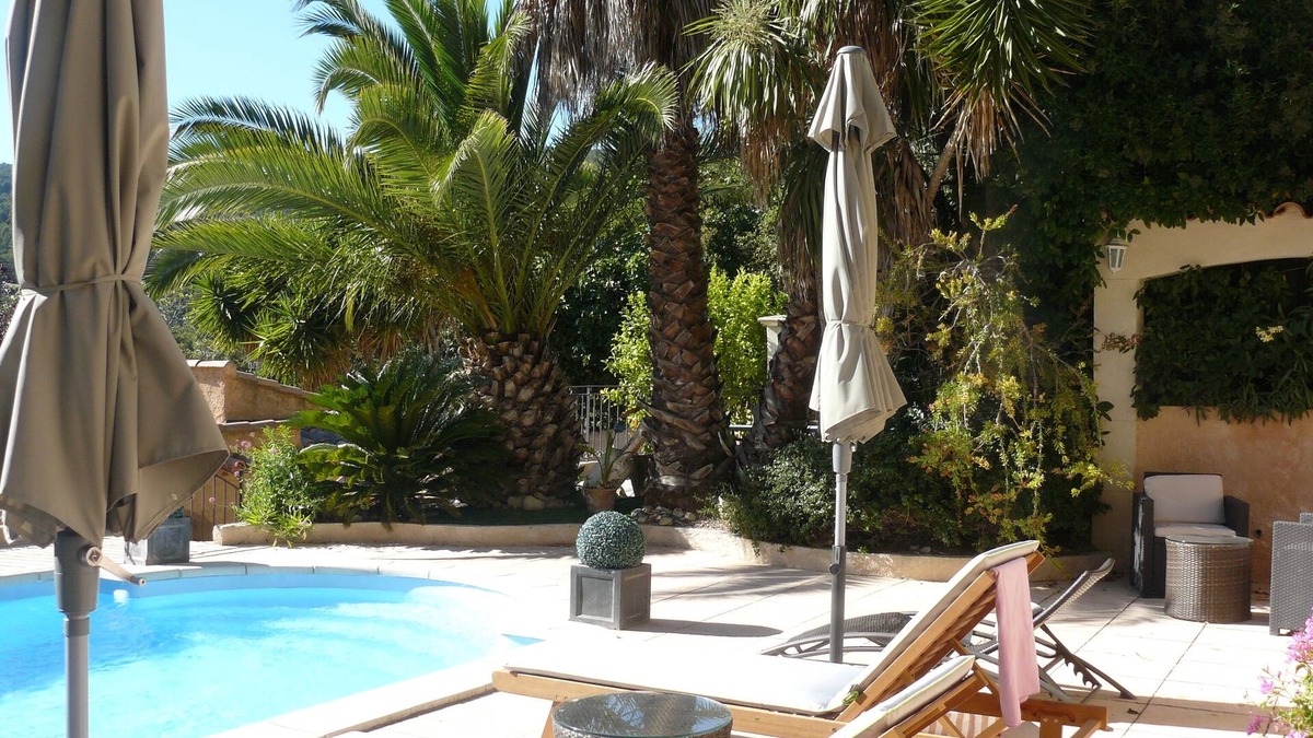 Ceyreste Condo | Ground floor villa with pool 10 minutes from cassis.