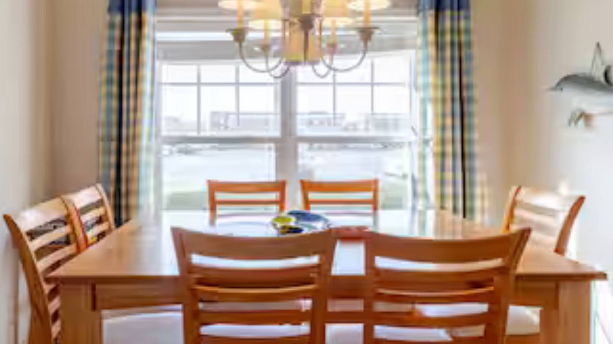 Villages of Five Points Condo | Ground Level Condo Bright Clean Pool Tennis Parking