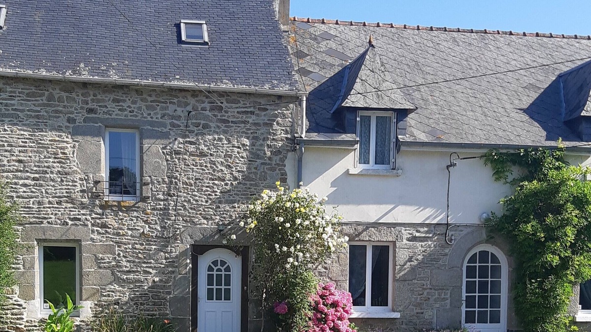 Meneac Cottage | Group Gîte for 12 people