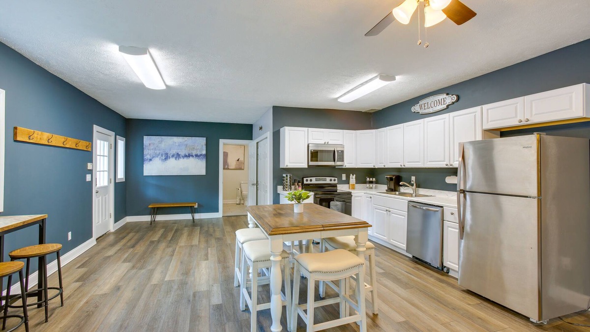 Cadillac House | Group Getaway in Cadillac ~ 4 Mi to State Park!