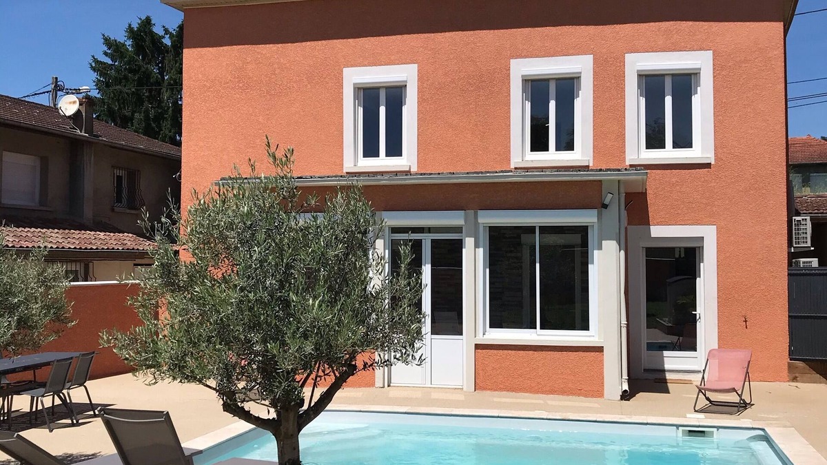 Trevoux House | Group home/Private pool